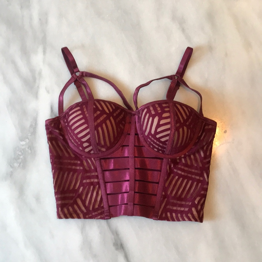 Bustier cutout top maroon